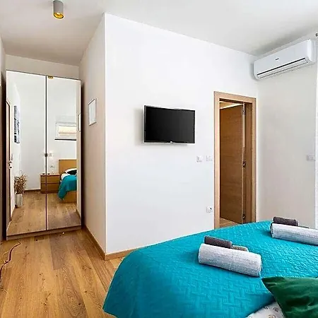 Luna & Pia Comfortable Vila *
