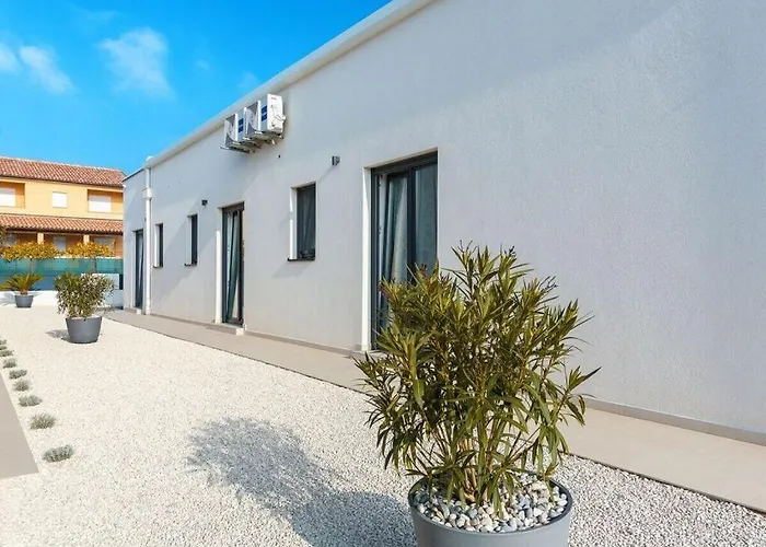 Luna & Pia Comfortable * Pula